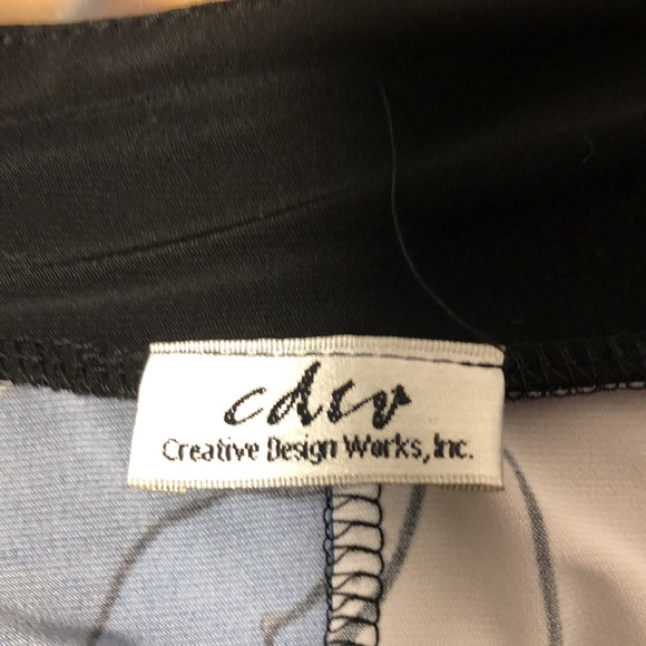 Stylish tank top by CDW Creative Design Works, Inc. Medium lightweight, tank top - Picture 5 of 9